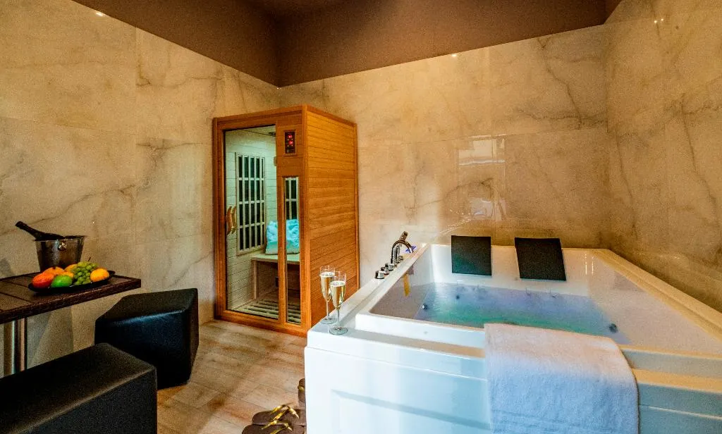 Sports and Entertainment, Villa Elisio Hotels & Spa, Naples