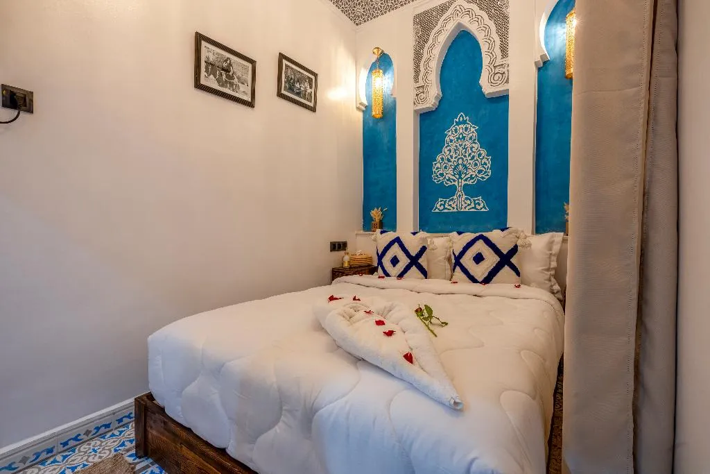 DOUBLE QUEEN SIZE BED Room, Riad La Perle Bleue, Marrakech