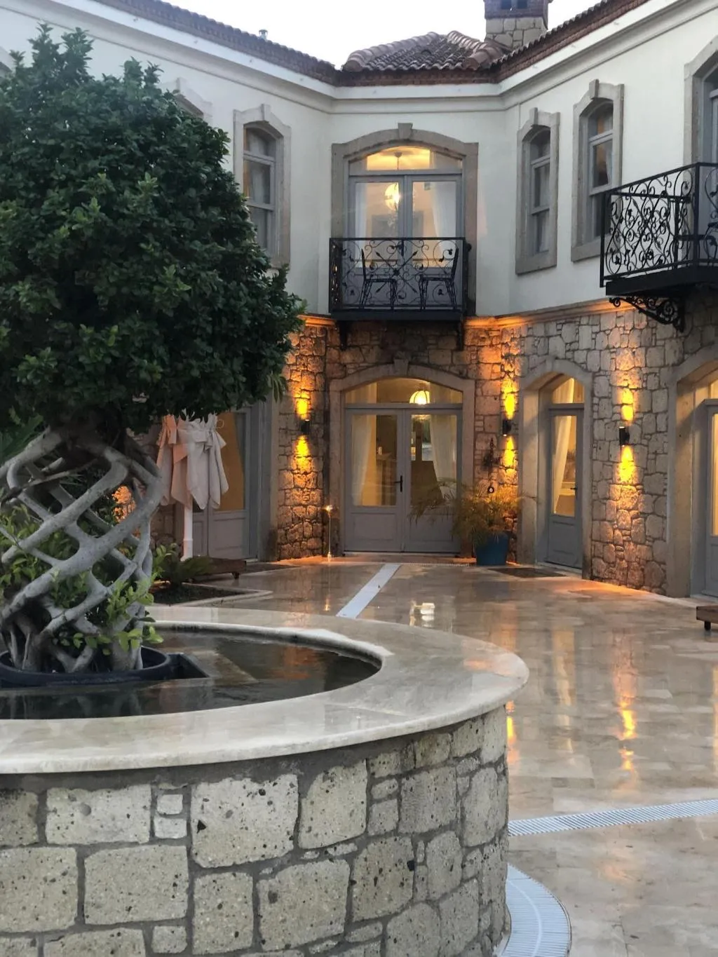 General view, Triangulo Hotel, Izmir