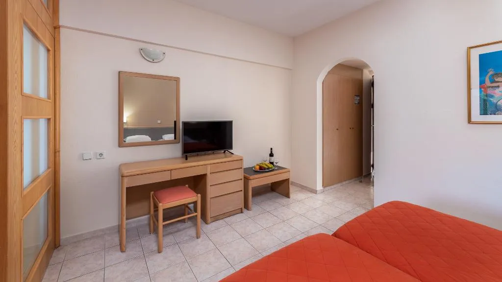 Room, Poseidonia, Rhodes