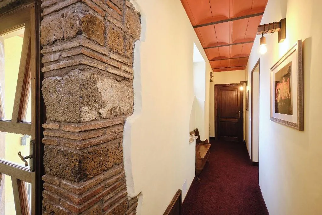 General view, Albergo Della Posta, Rome
