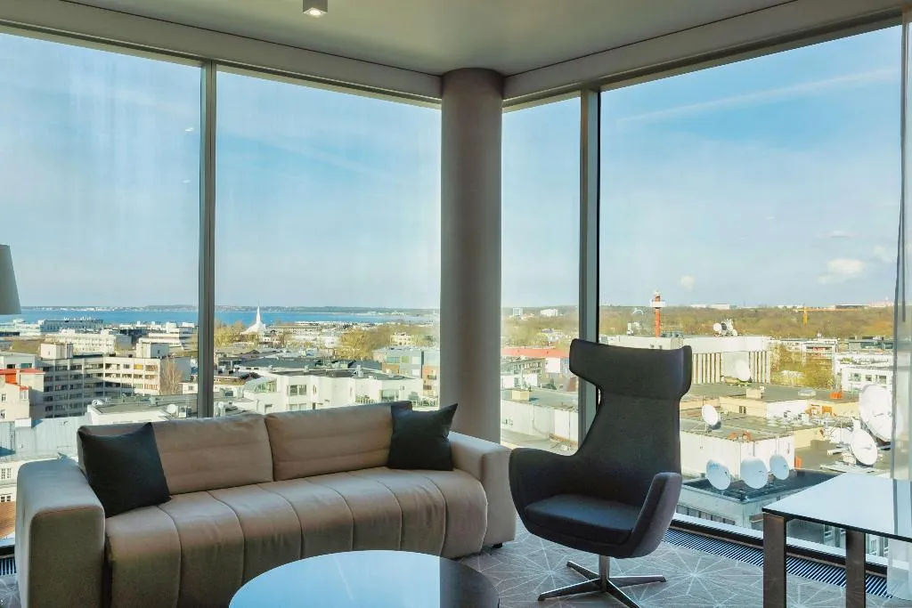 DOUBLE EXECUTIVE KING BED Room, Hilton Tallinn Park, Tallinn