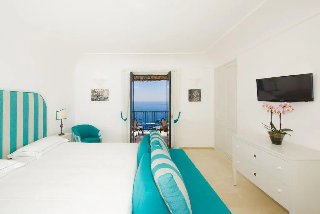 Room, Miramare, Naples