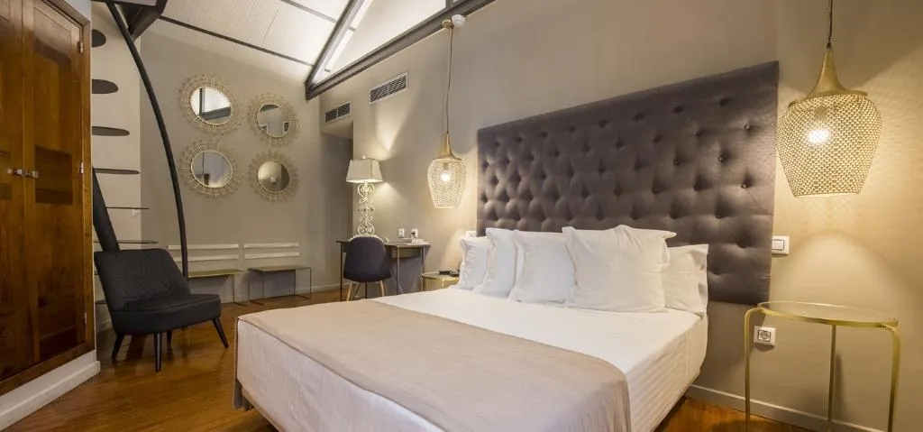 DOUBLE STANDARD Room, Abad Toledo, Madrid