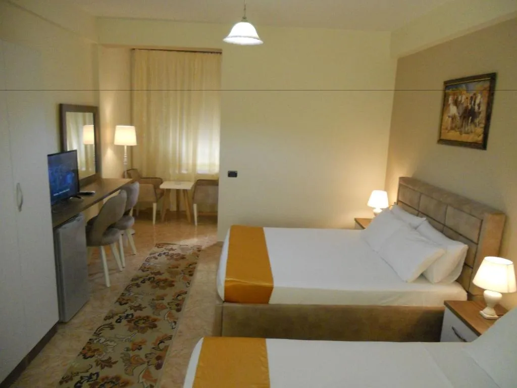 TRIPLE STANDARD Room, Onorato Hotel, Kavaje