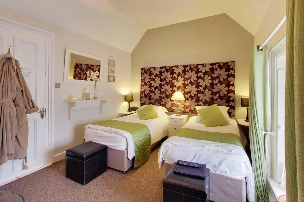 Room, Robin Hill House, Cork
