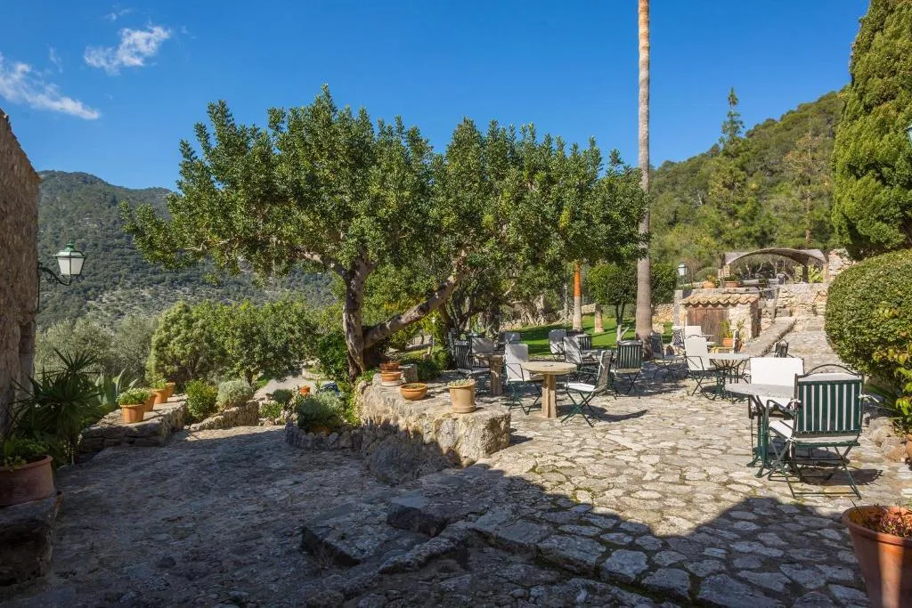 General view, Finca Hotel Es Castell, Majorca