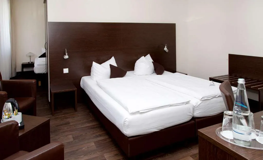 Double or Twin STANDARD Room, Best Western Hotel am Spittelmarkt, Berlin