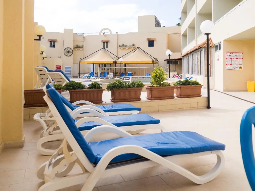 Pool, Mavina Hotel & Apartments, Malta