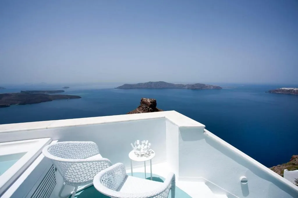 SUITE WITH JACUZZI Room, Andronikos Santorini, Santorini