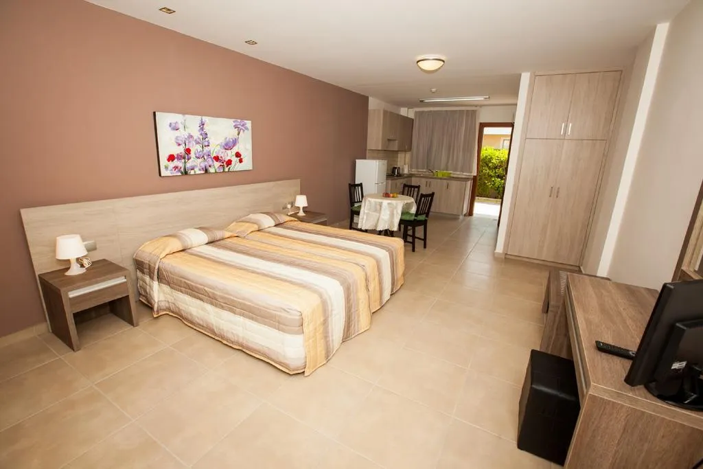 General view, Crystallo Hotel Apts, Cyprus