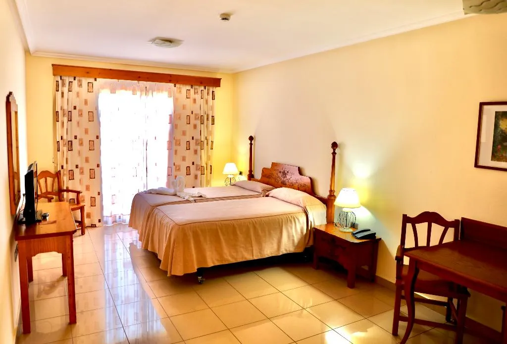 STUDIO STANDARD Room, Grand Muthu Golf Plaza Hotel & Spa, Tenerife