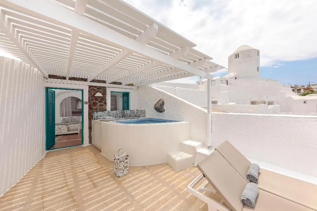 STUDIO DELUXE Room, Afroessa Hotel, Santorini