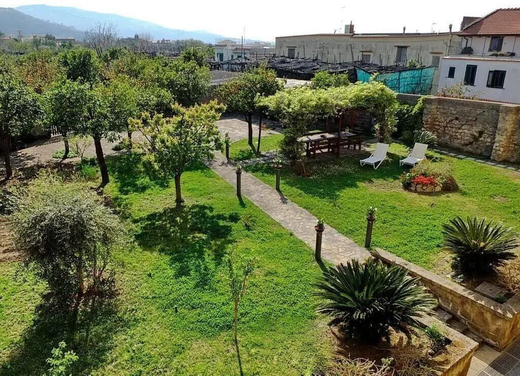 General view, B B Villa Elisa, Naples