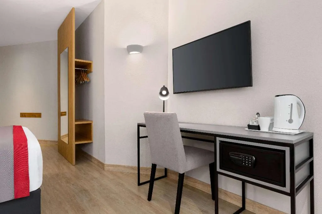 Room, Ramada by Wyndham Madrid Tres Cantos, Madrid