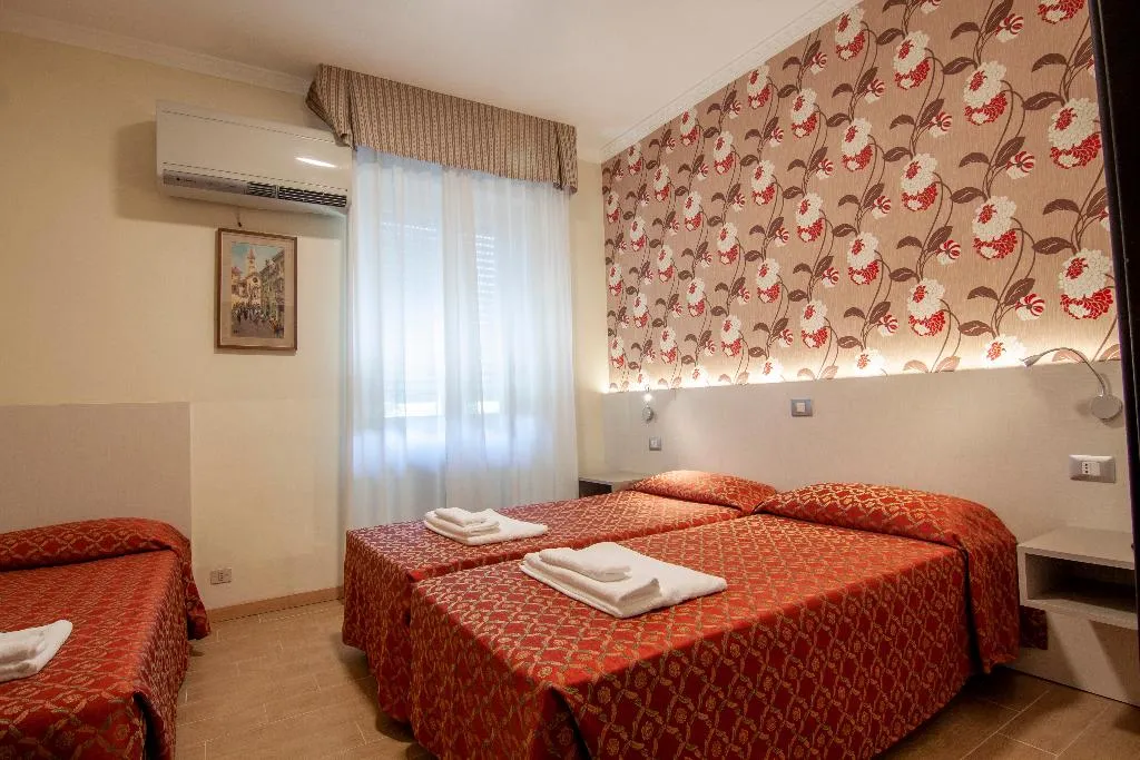 TRIPLE CAPACITY 3 Room, Hotel Dei Fiori, Milan
