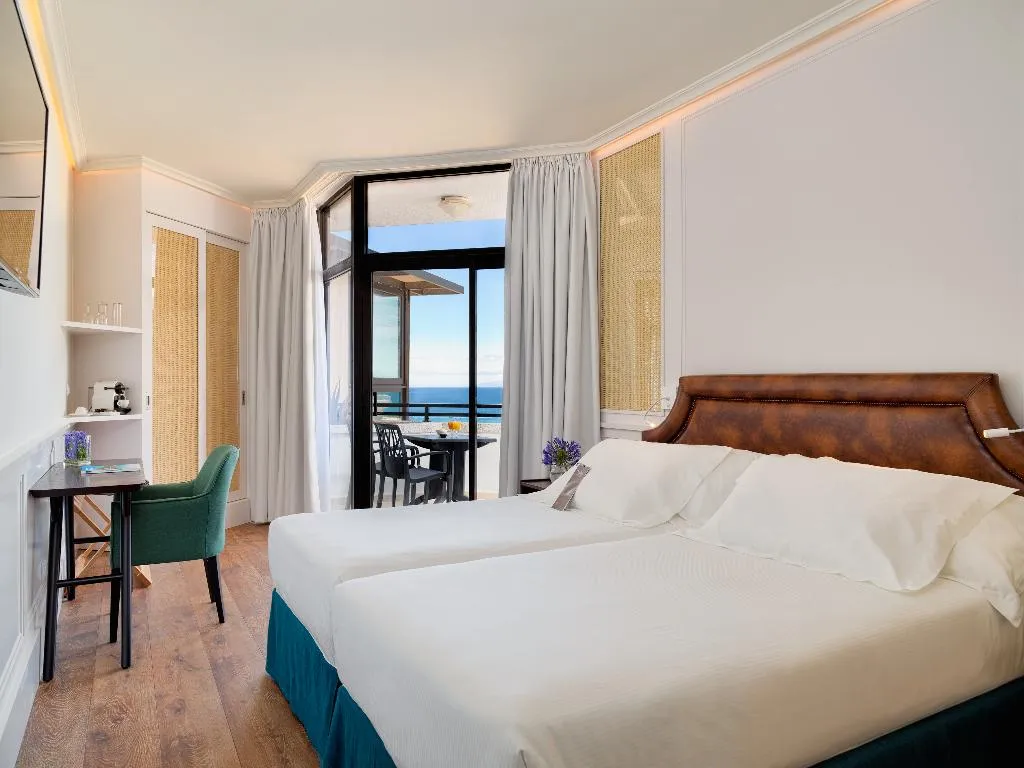 Double or Twin STANDARD Room, H10 Conquistador, Tenerife