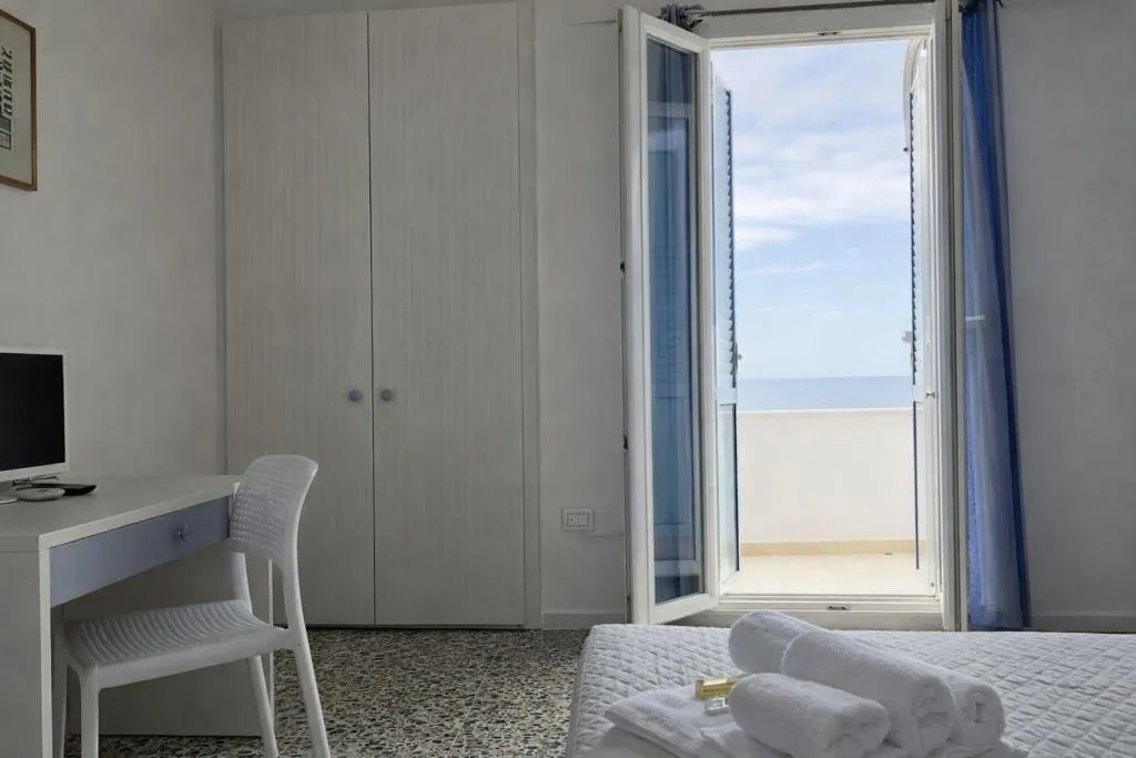 Double or Twin SEA VIEW Room, Hotiday Castelsardo Spiaggia, Cagliari