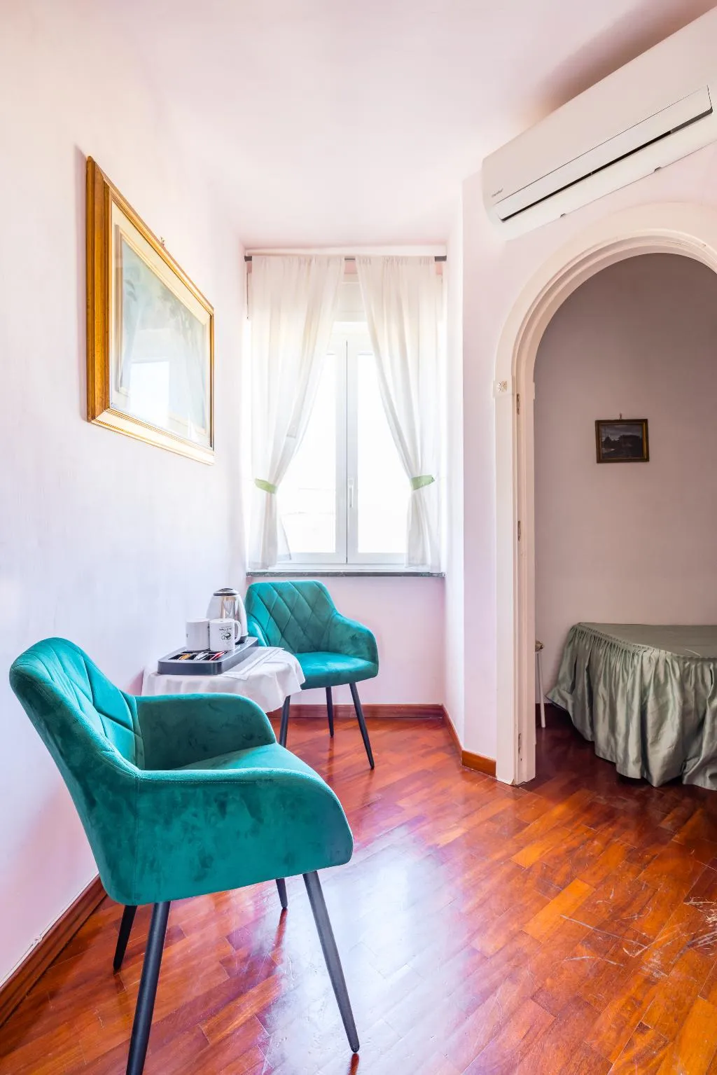 FAMILY ROOM DELUXE CITY VIEW Room, La Casa Di Bruno, Naples