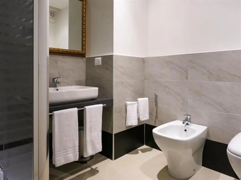 Room, La Locanda Del Pino, Milan