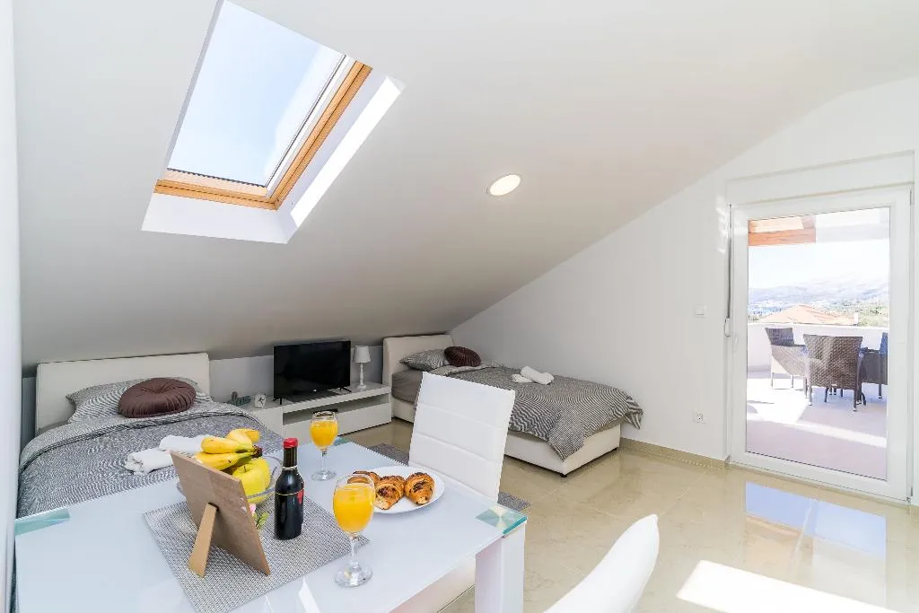 STUDIO WITH BALCONY Room, Apartments Smanjak, Dubrovnik