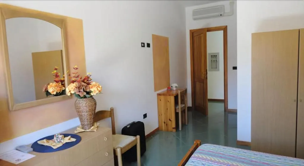 Room, Hotel Ristorante Silvestrino, Cagliari