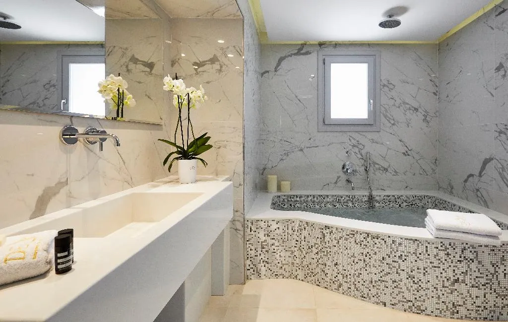SUITE WITH PRIVATE POOL Room, De Sol Hotel & Spa, Santorini