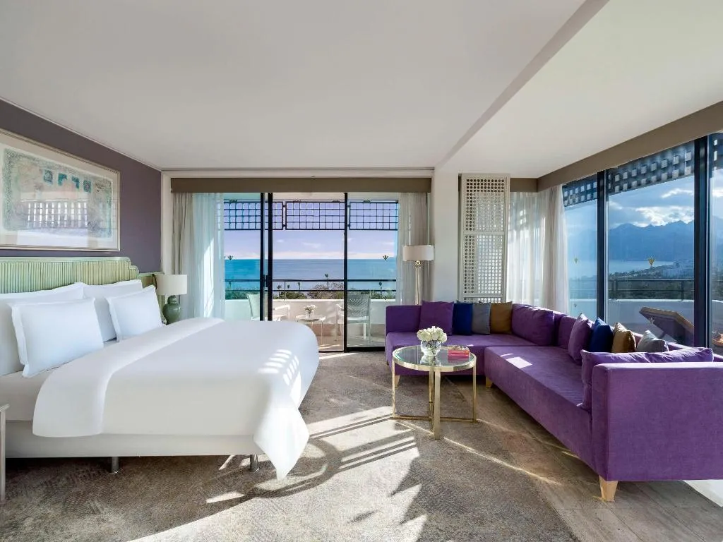 SUITE DELUXE SEA VIEW Room, Rixos Downtown Antalya L.O.L.ThemePark Free Access, Antalya