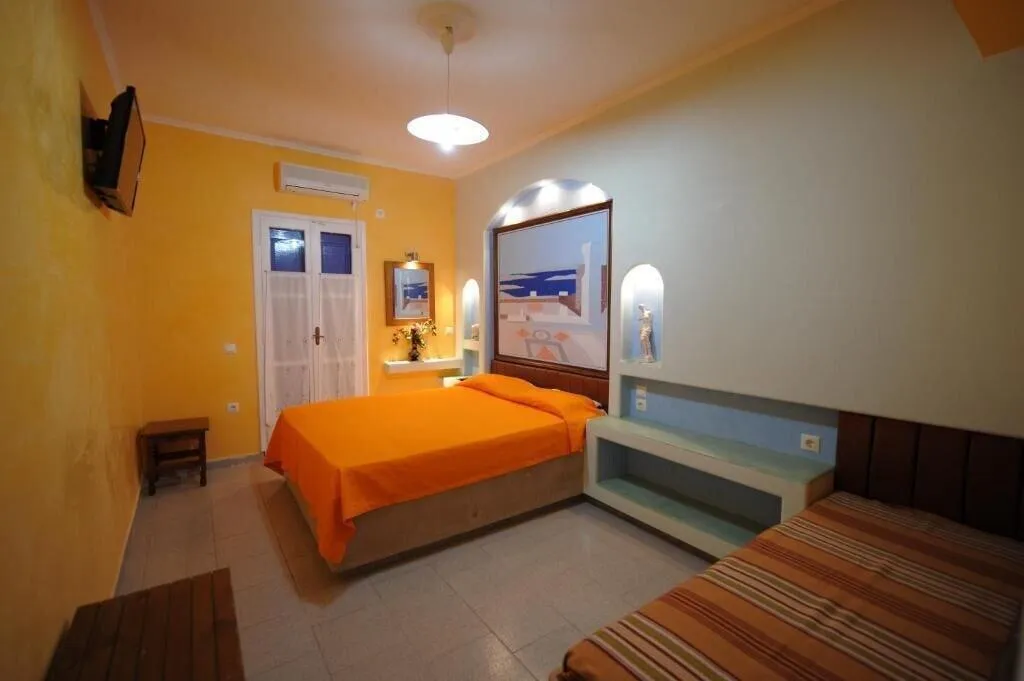 Room, Orfeas Apartments, Santorini