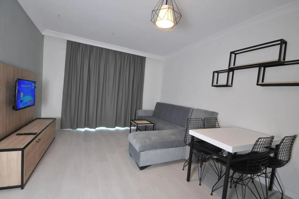 Room, Sema, Dalaman