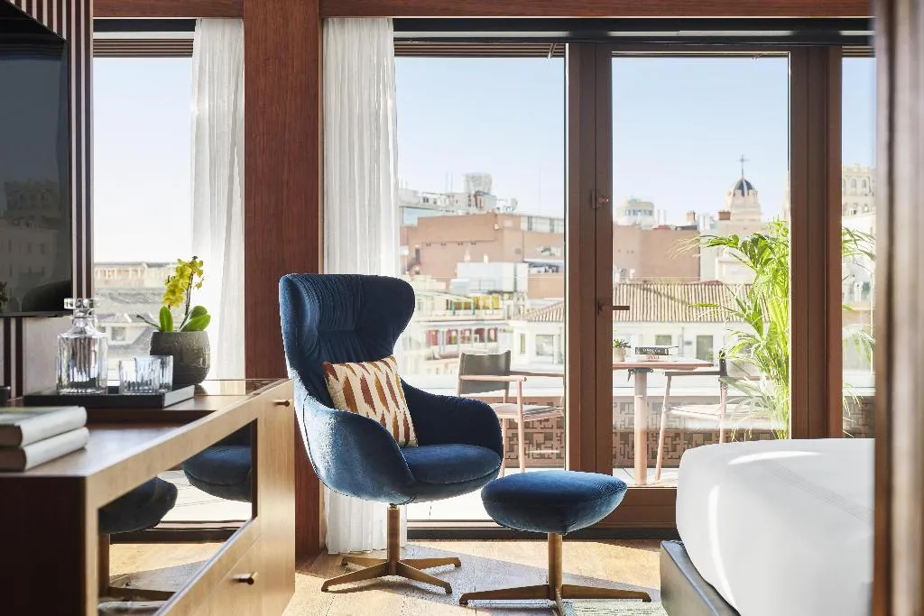 SUITE STANDARD Room, Thompson Madrid, part of Hyatt, Madrid