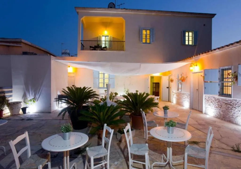 Room, Shongas Inn, Cyprus