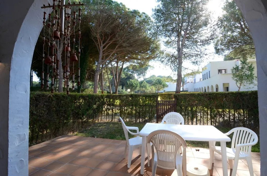 APARTMENT CAPACITY 7 THREE BEDROOMS Room, Piverd Golf, Costa Brava