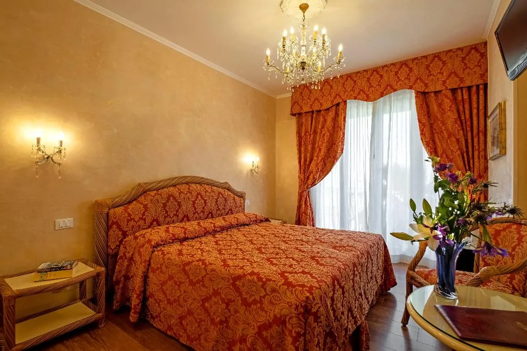 TRIPLE STANDARD Room, Hotel Rigel, Venice