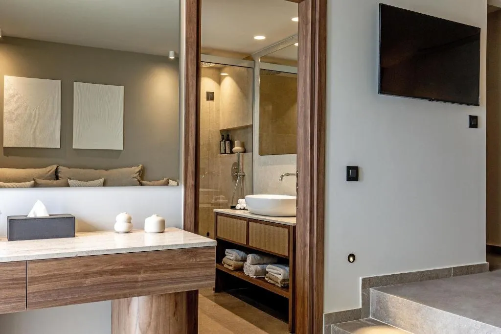 Room, Elios Hill - Sun Kissed Happiness, Crete