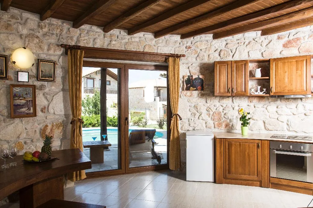 VILLA TWO BEDROOMS WITH PRIVATE POOL Room, Fruit Garden Villas, Halkidiki