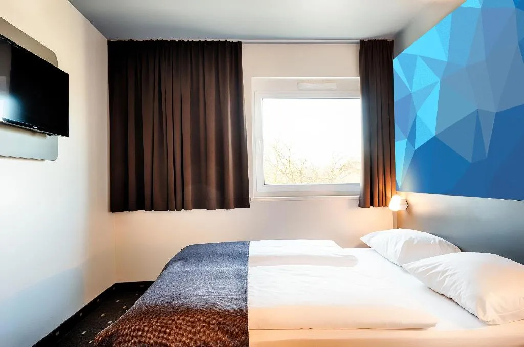 Room, B&B HOTEL Berlin City West, Berlin