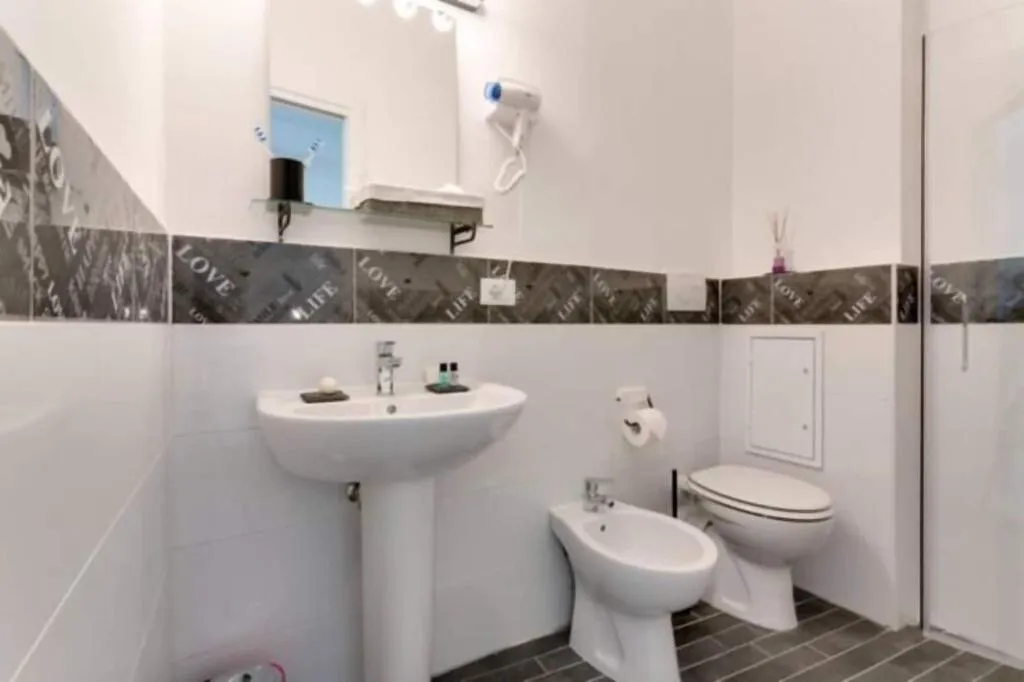 Room, Letto E Latte, Naples