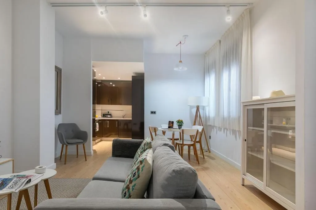 APARTMENT TWO BEDROOMS Room, Holiday Rentals Tempa Museo, Seville