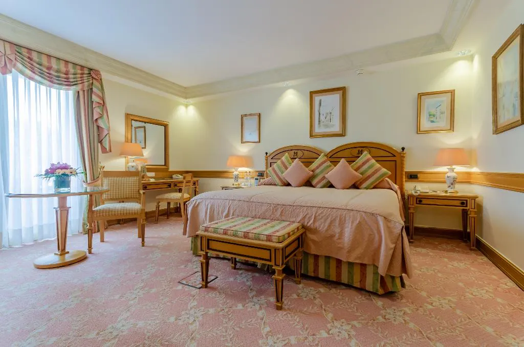 Double or Twin SUPERIOR Room, Olissippo Lapa Palace, Lisbon