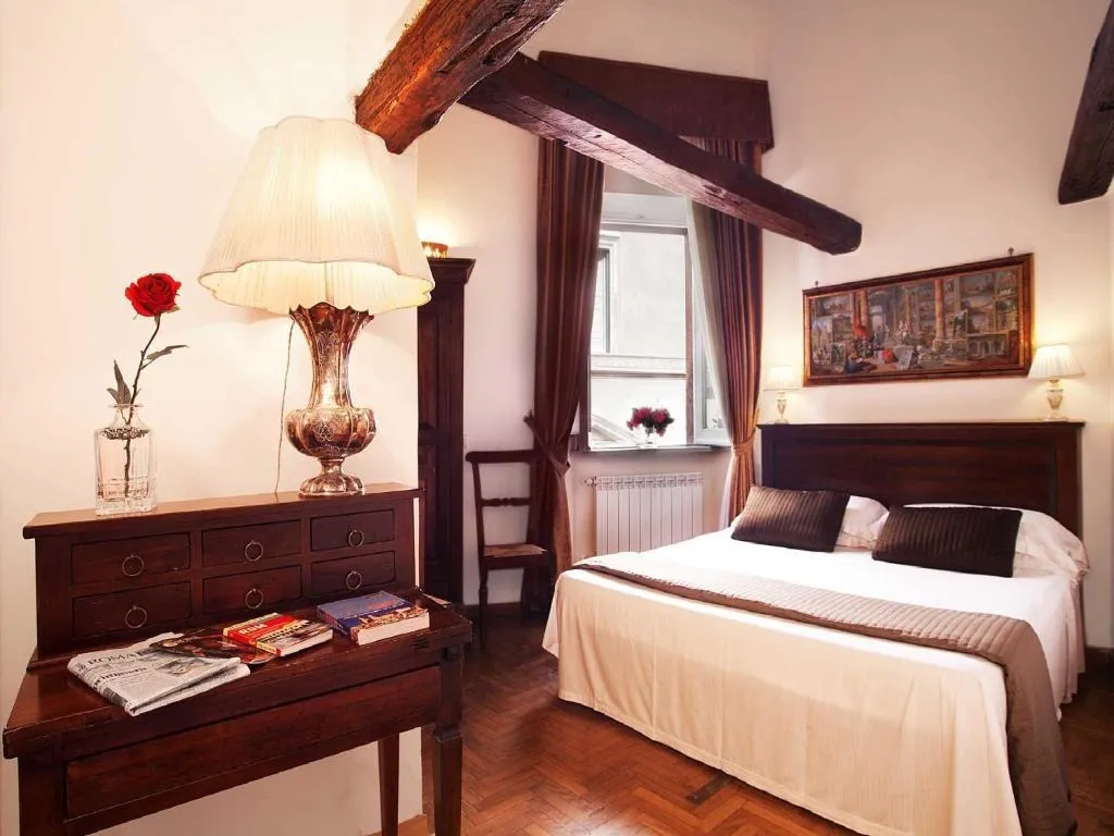 Room, Pantheon Inn, Rome