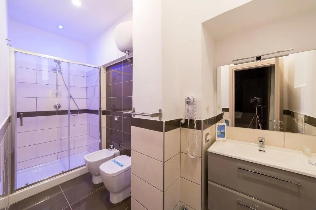 Room, Be Italian Bovio Flats, Naples