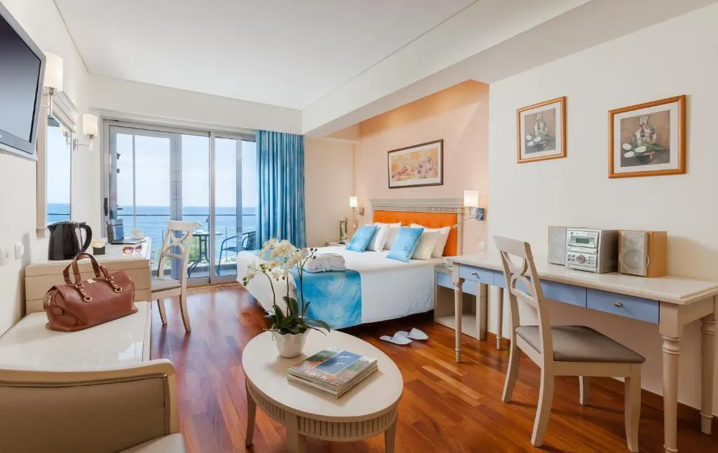 Double or Twin SEA VIEW Room, Tropical, Athens