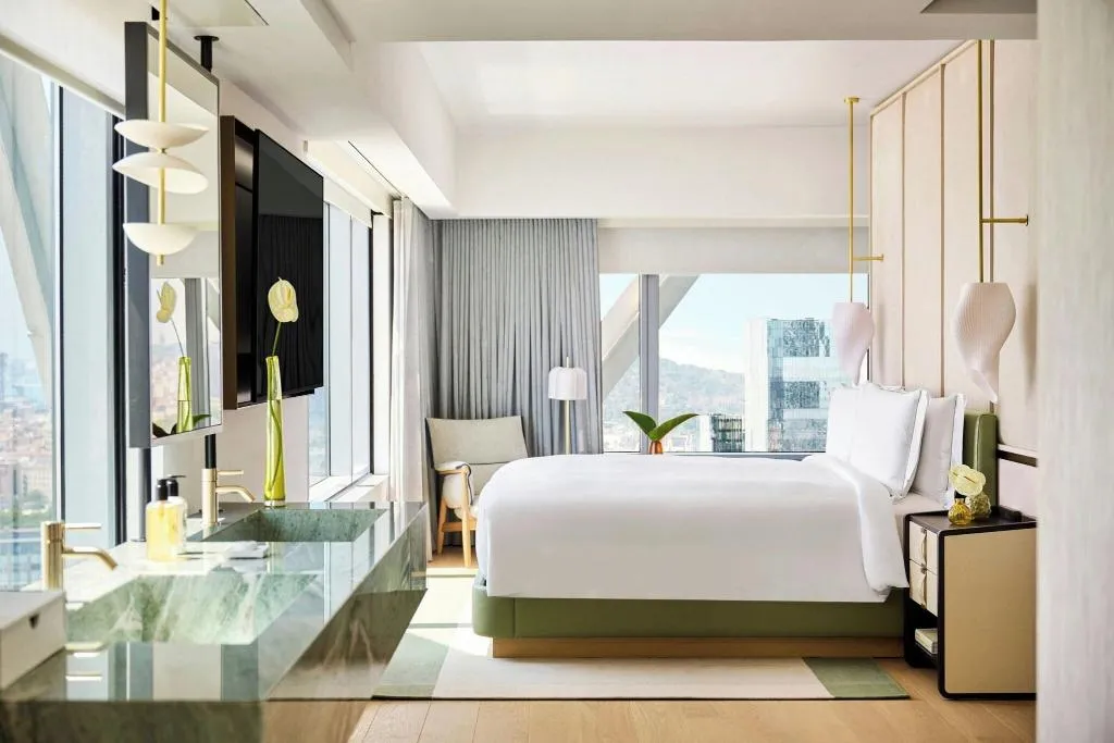 SUITE CITY VIEW KING BED Room, Hotel Arts, Barcelona