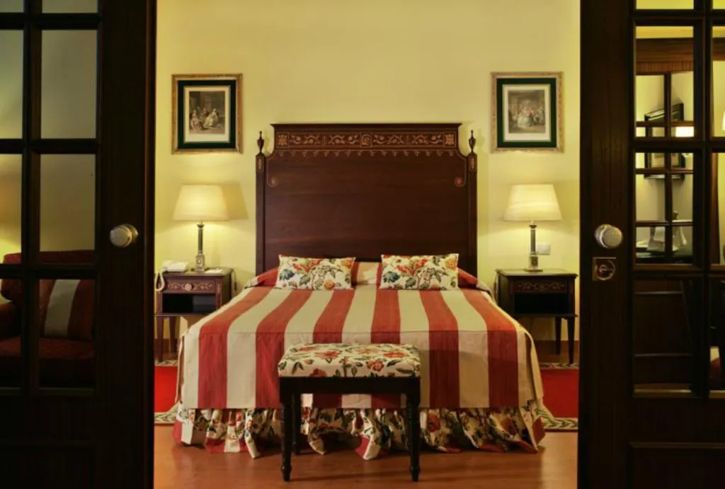JUNIOR SUITE STANDARD Room, Avenida Palace, Lisbon
