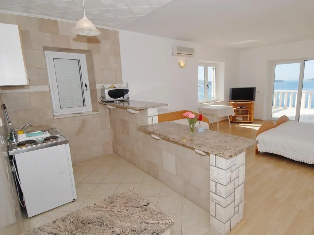 APARTMENT CAPACITY 3 Room, Marnic Apartments, Dubrovnik