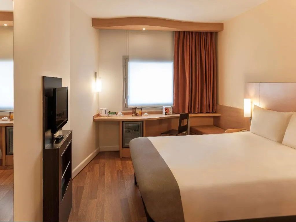 DOUBLE STANDARD Room, ibis Izmir Alsancak, Izmir