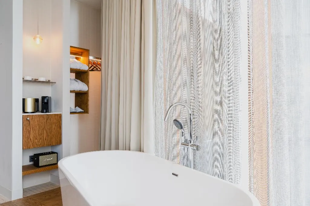 JUNIOR SUITE STANDARD Room, Hotel Pontsteiger, Amsterdam