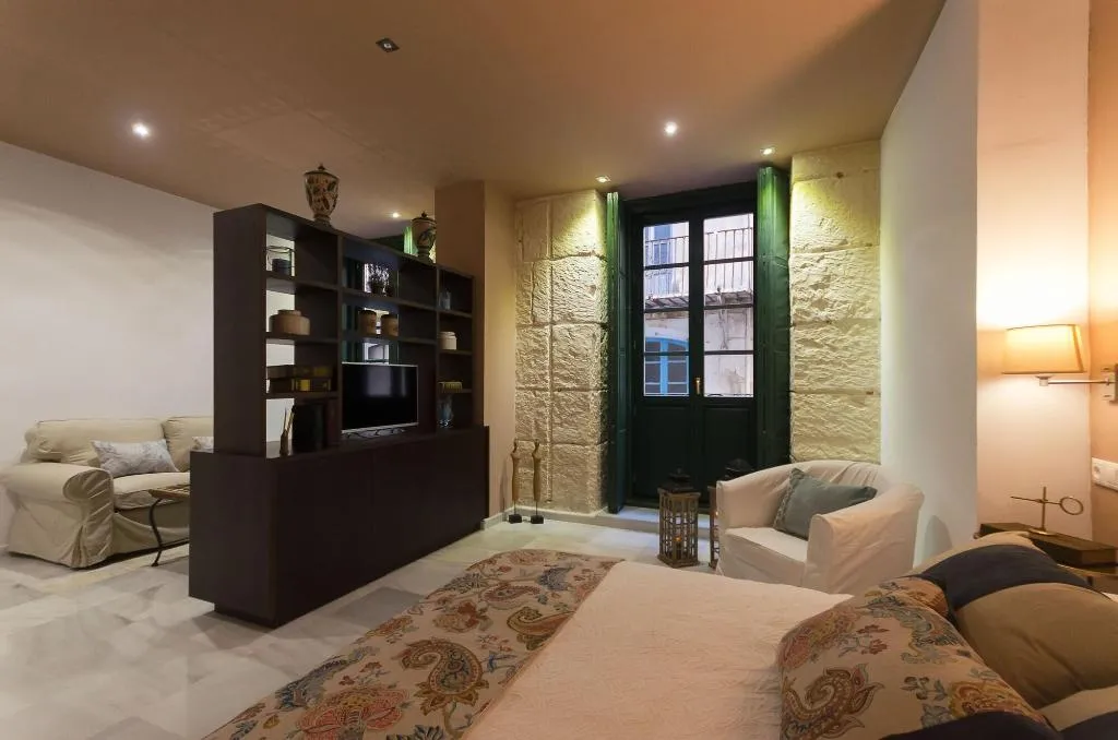 Room, Luces De Catedral, Costa Blanca