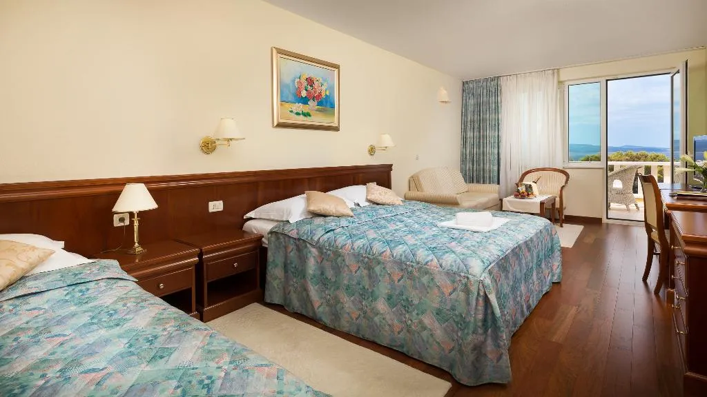 TWIN SUPERIOR SEA VIEW Room, Villa Bacchus, Split